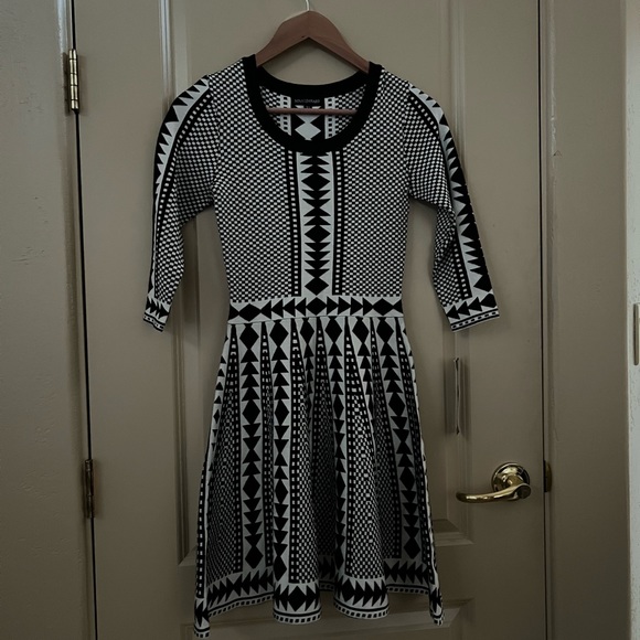 Nina Leonard Dresses & Skirts - Super cute sweater Dress NWT